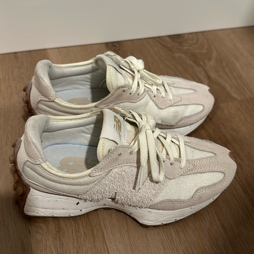 New Balance 327 Turtledove/Angora Size 5